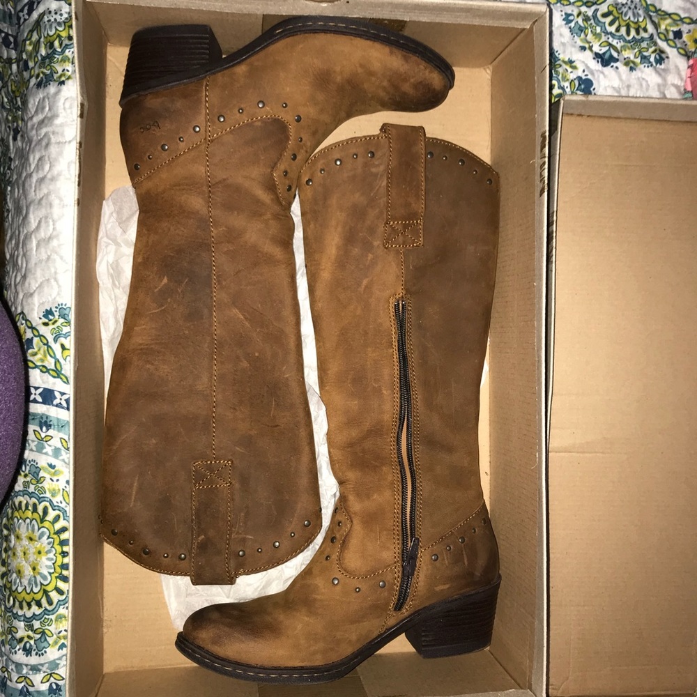 Women’s Leather Boots